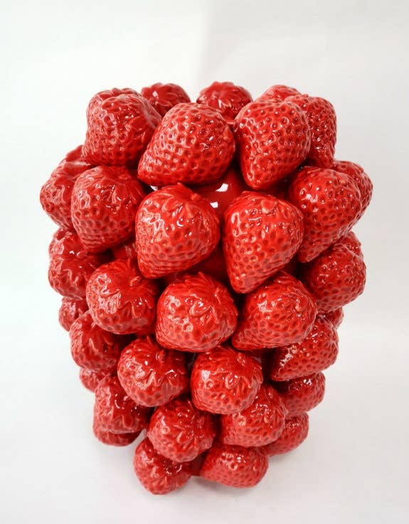 Vase fruité aux fraises, idéal objet de decoration intérieur 