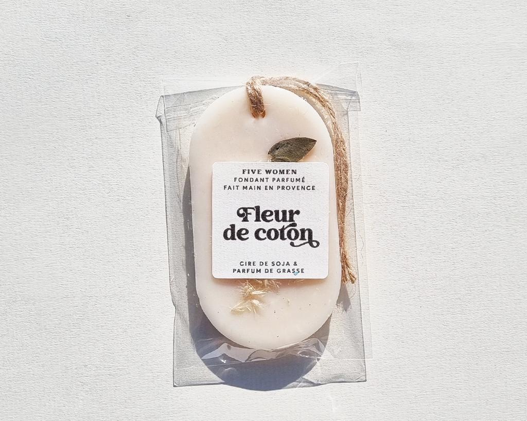 nos suspensions parfumée vous apporte un délicat parfum, parfait pour adoucir votre intérieur et vous apporter un parfum floral sans effort.