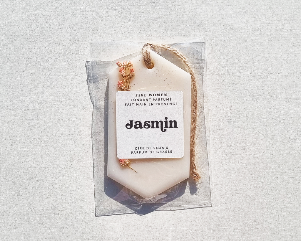 Fondant parfumé au jasmin, idéal pour apporter douceur et délicatesse a votre intérieur grâce a son parfum floral. 