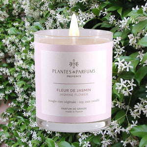 Bougie senteur fleurs de jasmin, Pour apporter un peu de douceur a votre decoration intérieure. Craquez pour nos bougies parfumées Fleur de jasmin.