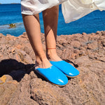 Charger l&#39;image dans la galerie, Babouche en Cuir avec Semelle. Couleurs Bleu Ciel.. Babouche tendance et confortable. 100%Cuir. Babouche de Grande qualité à petit prix.
