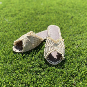 nos sandales en raphia, vous adorerez les porter ! ideal pour tout les styles, du plus bohème, au plus classique 