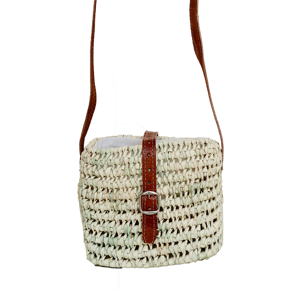 Ideal panier de ville, sac en bandoulière réglable, panier en osier tendance et naturelle. s'accorde à tous les styles et à toutes les morphologies. 