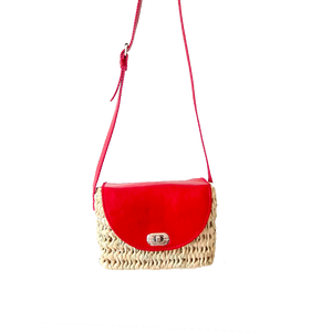 Sac bandoulière Rouge rubis, idéal sac a rabat en cuir.  Panier unique et tendance