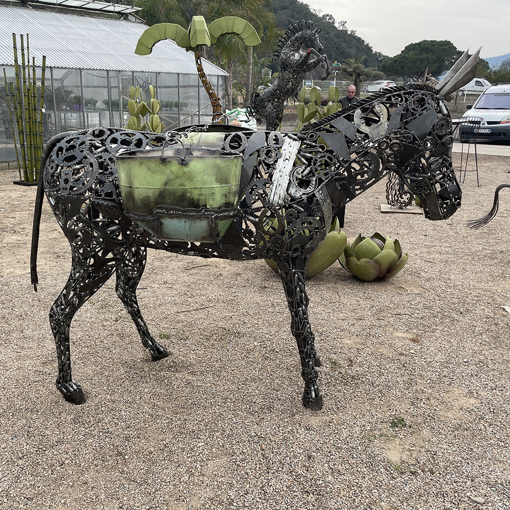 Sculpture de jardin contemporaine, Sculpture d'extérieur