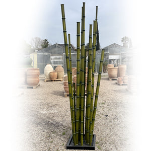 magnifique sculpture de bambou de 2M50, idéal pour une décoration végétal, ou pour agrémenter votre jardin d'une pièce unique d'art, sans contrainte, ni entretien