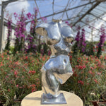 Charger l&#39;image dans la galerie, Pour une decoration intérieur contemporaine et originale, craquez pour nos bustes de femmes en aluminium. Ideal pour apporter une touche de modernisme a n&#39;importe quelle interieur design
