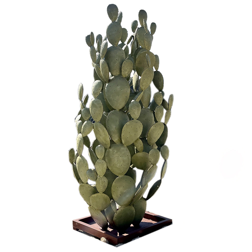 Cette sculpture de cactus en metal vous rappellera les paysages du Sud de la Méditerranée et apportera une touche contemporaine et végétal a votre décoration intérieur ou extérieur.
