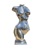 Charger l&#39;image dans la galerie, Buste de femme en aluminium, taille réelle, entièrement réalisé a la main. 
