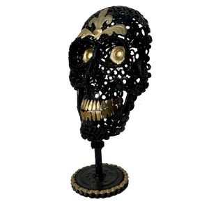 Sculpture en metal tete de mort mexicaine en boulon. Objet d art en metal fer forgé skull